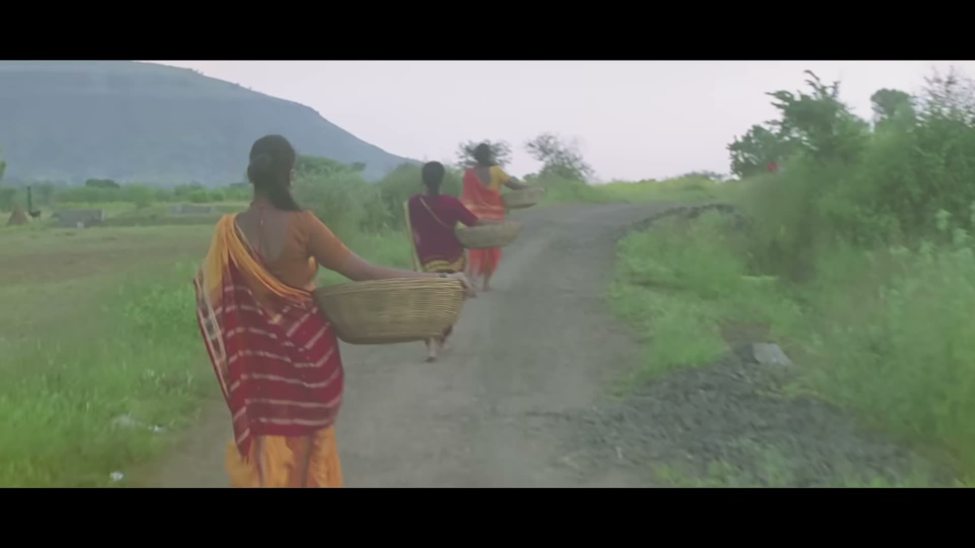 Rani Majhya Malyamandi ｜ Dipadi Dipang ｜ Trending Song ｜ Avadhoot Gupte ｜ Vaishali Samant