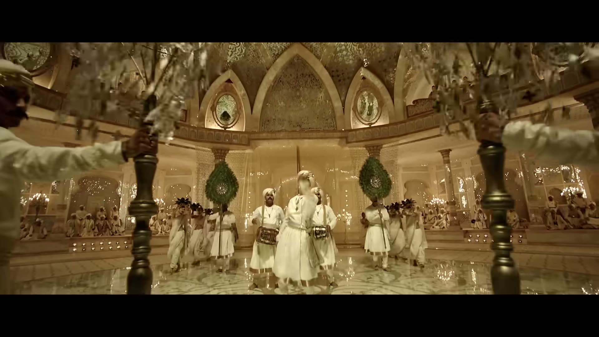 Deewani Mastani - Official Video Song ｜ Deepika Padukone ｜ Shreya Ghoshal ｜ SLB ｜ Bajirao Mastani